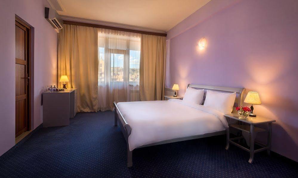 14 Floor Hotel Yerevan Luaran gambar